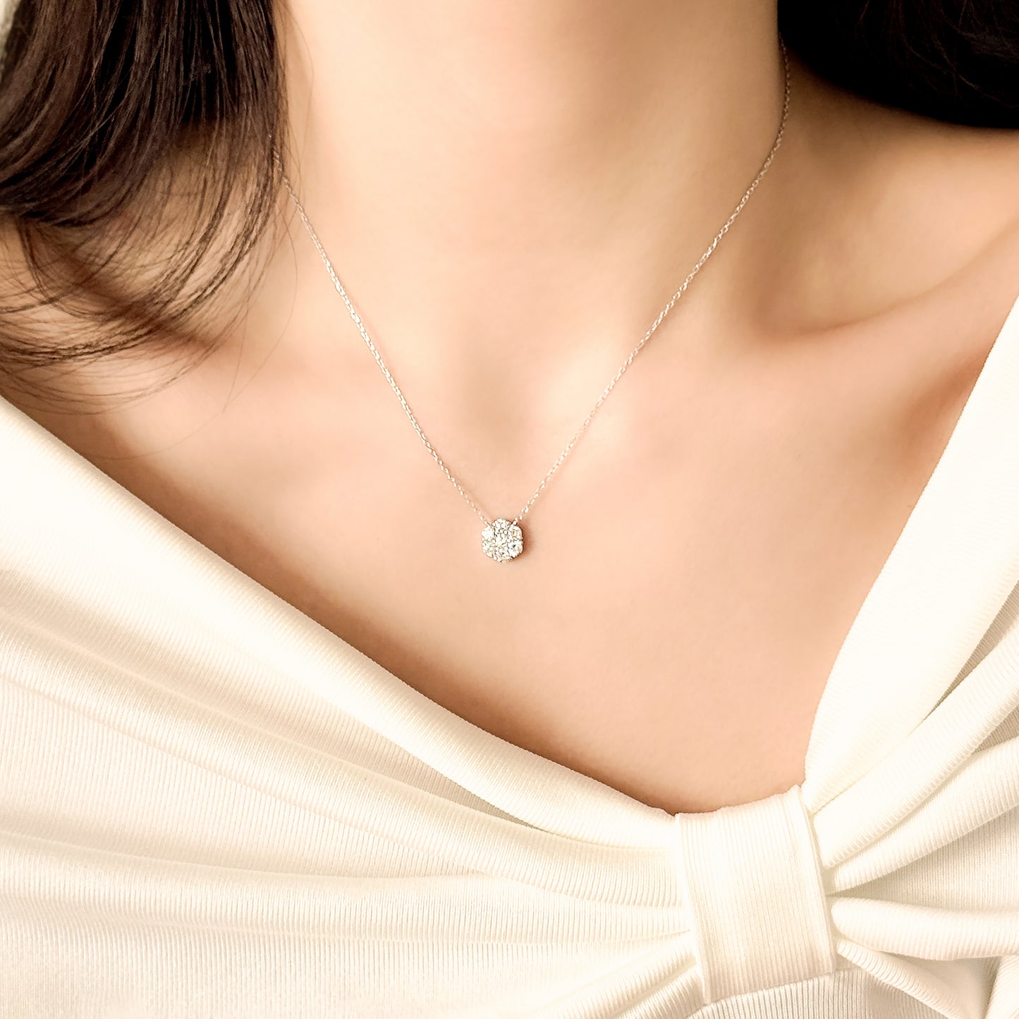 Hwaon Necklace