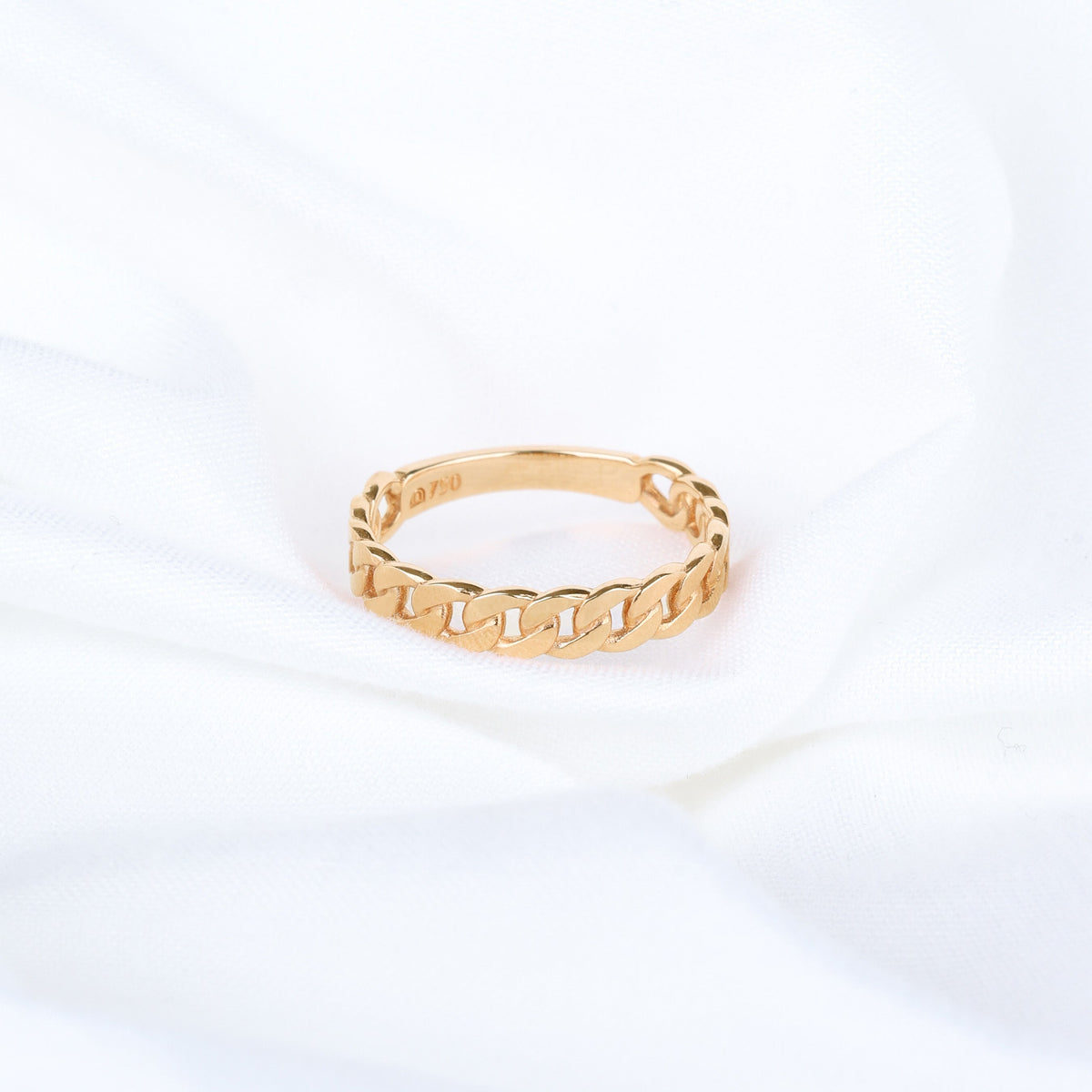 Yellow Gold | shot 2