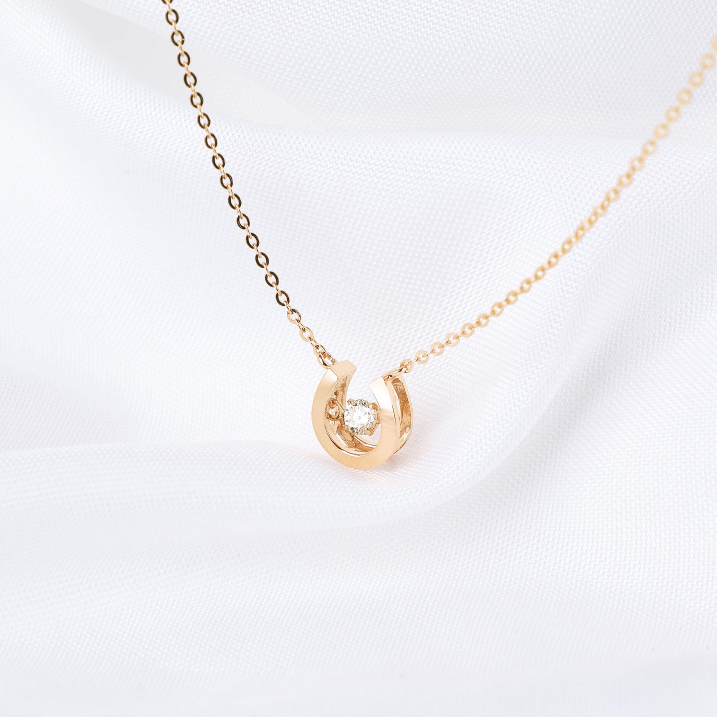 Dancing Stone Horseshoe Necklace