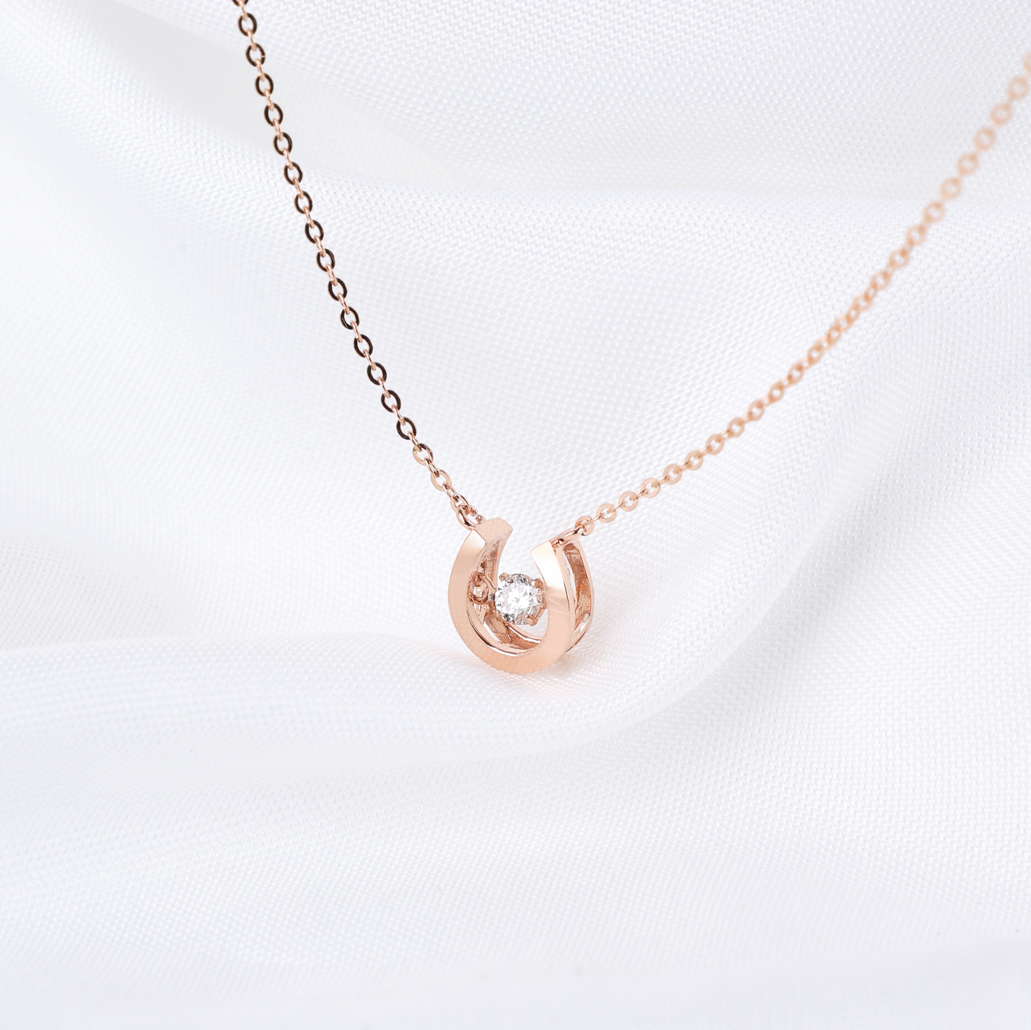 Dancing Stone Horseshoe Necklace