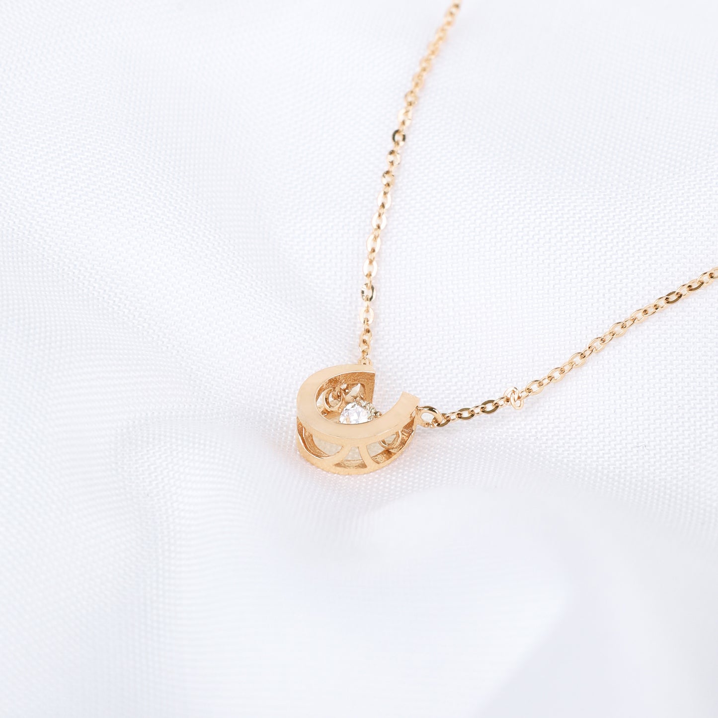 Dancing Stone Horseshoe Necklace
