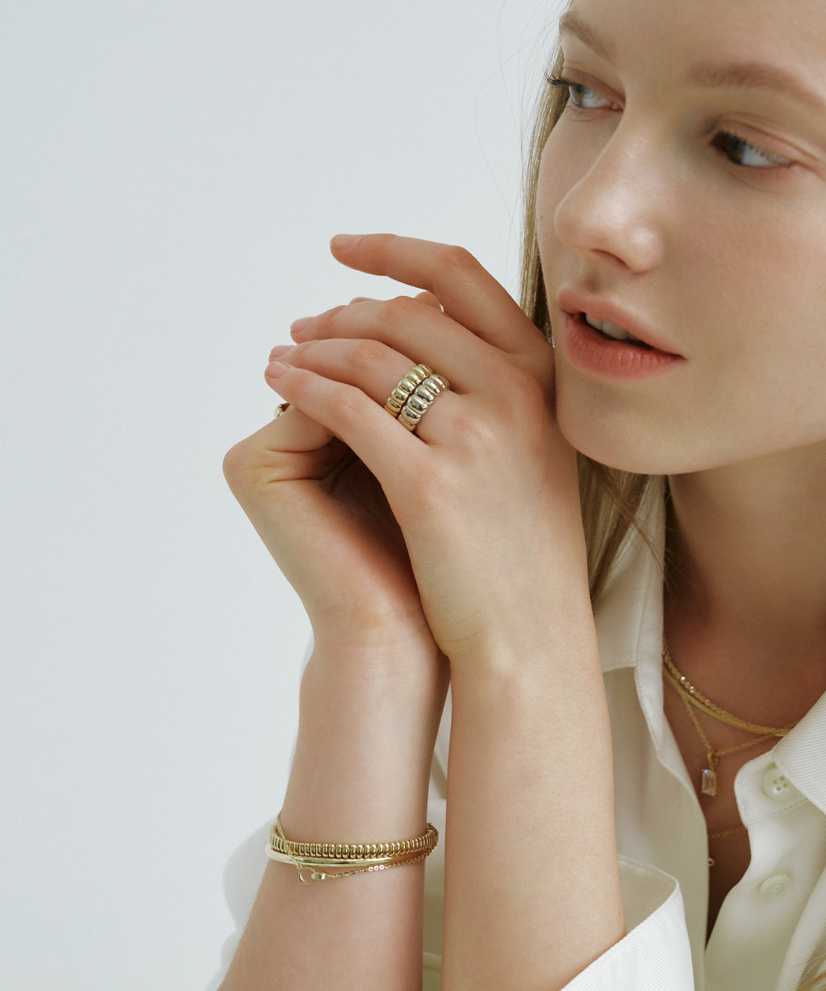 Champagne Gold | Bold Pillow Ring, worn 4