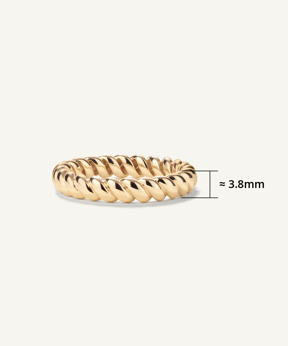 Brioche Ring band width, approximately 3.8mm
